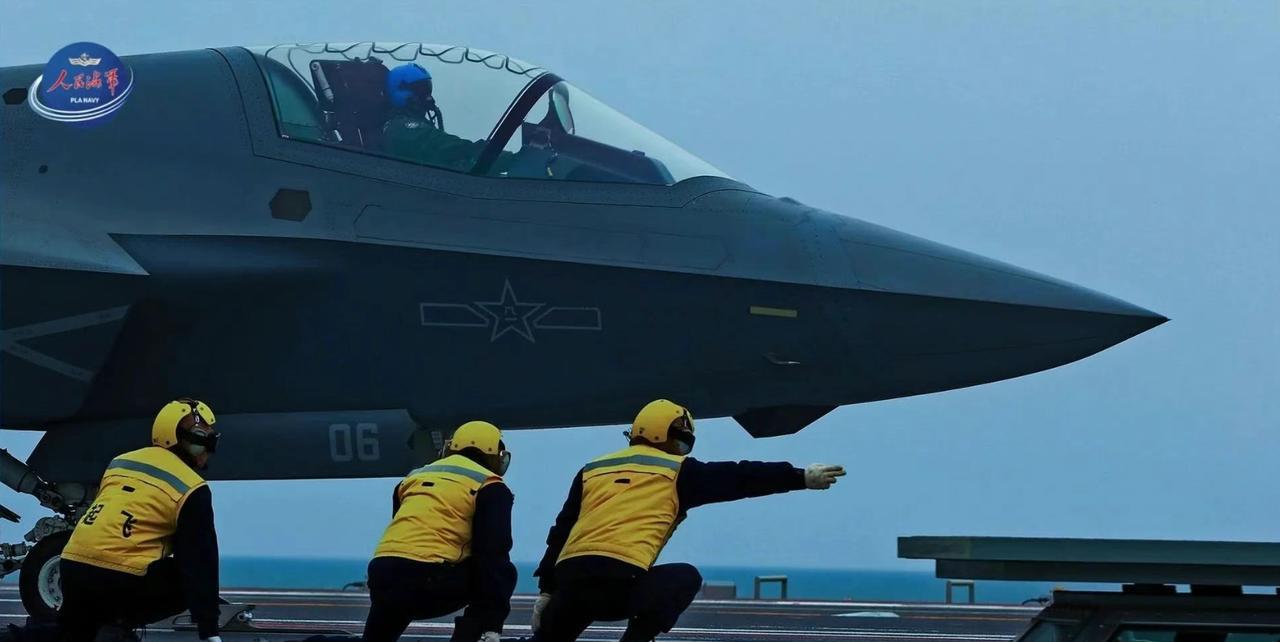 全面官宣了！中国海军歼-35舰载机、空警600舰载预警机、歼15舰载机，从福建舰