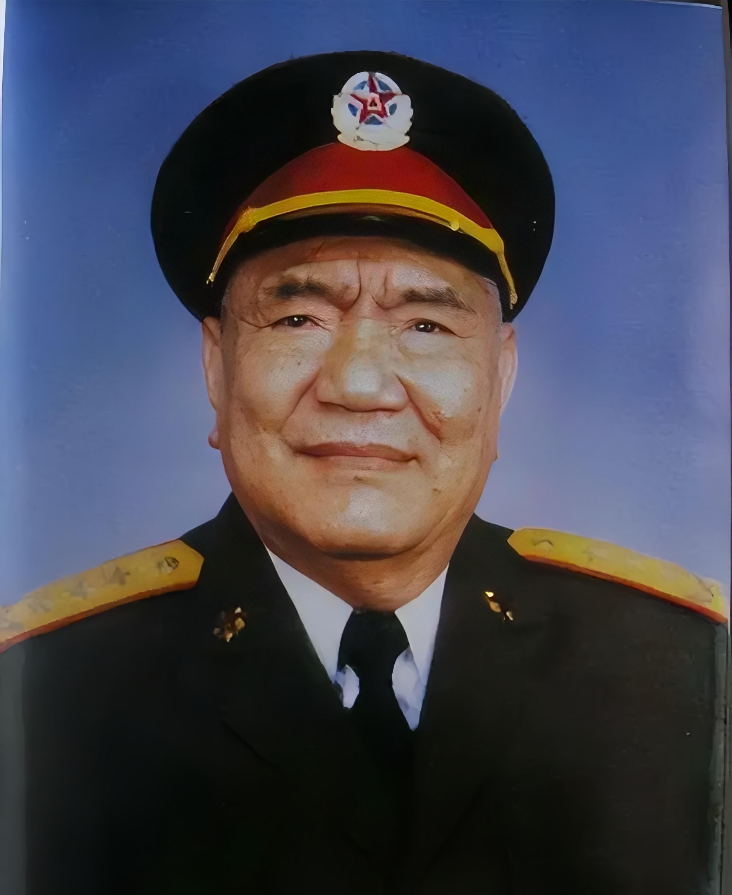 1988年，尤太忠荣升上将军衔，他的直接领导也同时晋升为上将。这一年，军