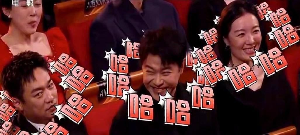 陈思诚拿金鸡奖最佳导演，台上直接cue王宝强，说要把奖分给兄弟。镜头一转，前妻