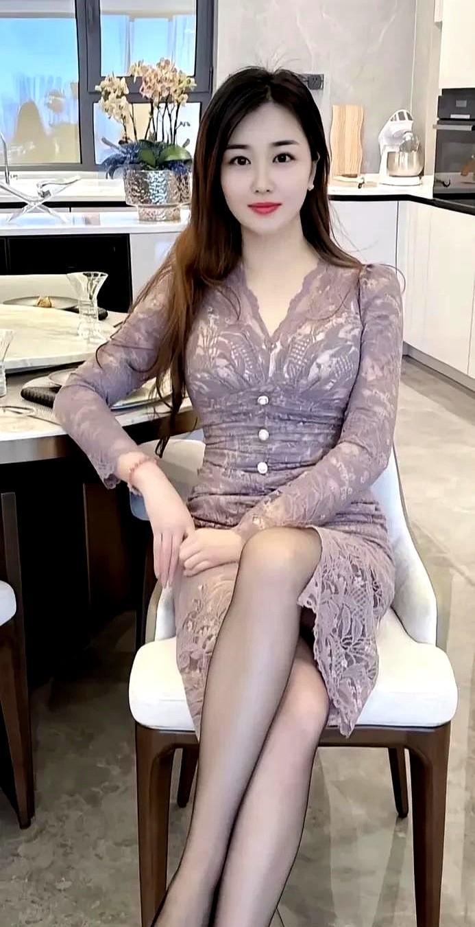 总想撩你的男人，并非是因为爱。以前有个姐妹跟我吐槽，说她遇到个男生，微信上特别
