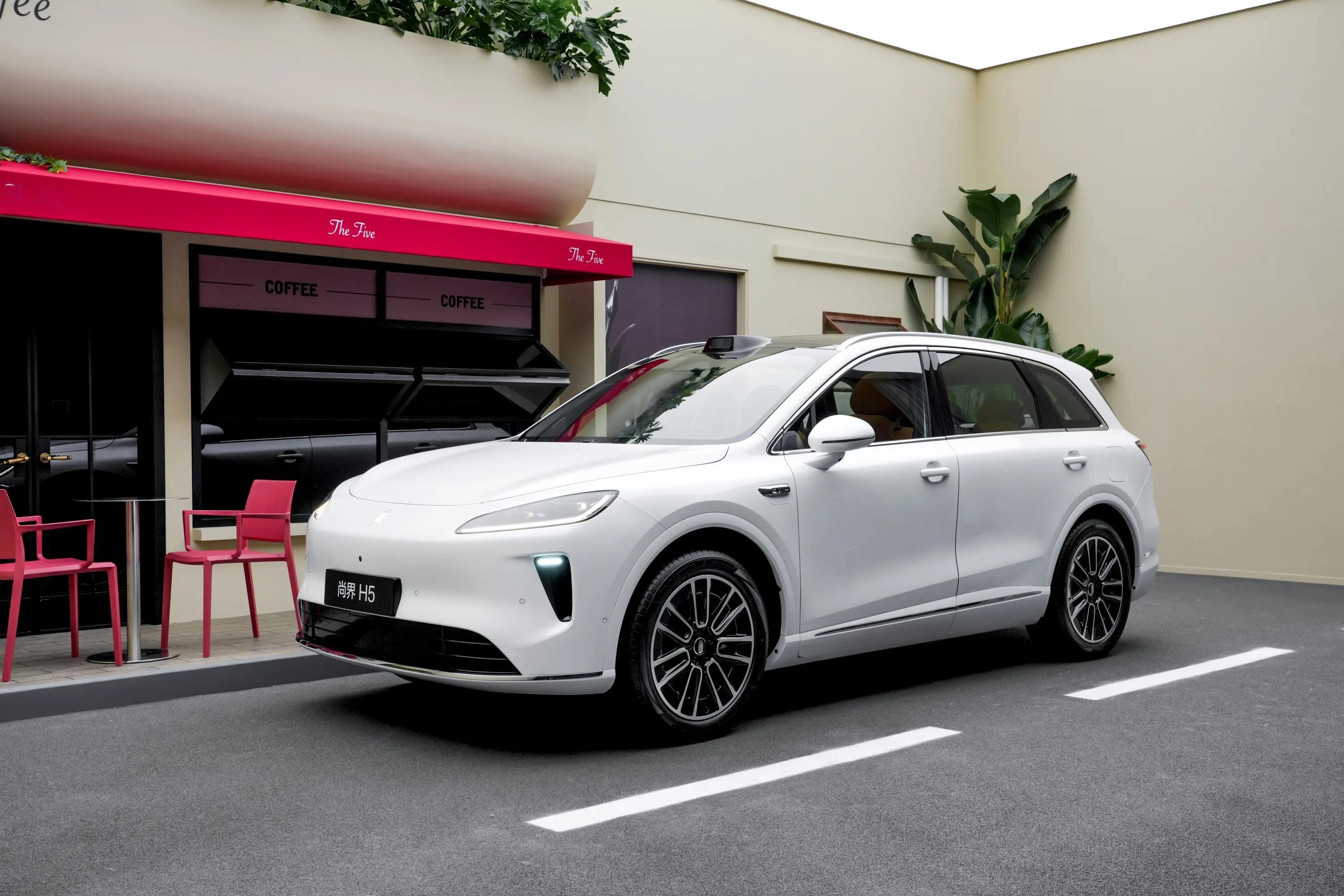 开这尚界H5这段时间，是真觉得它懂日常用车的核心需求。智驾太省心了，不管是市区跟