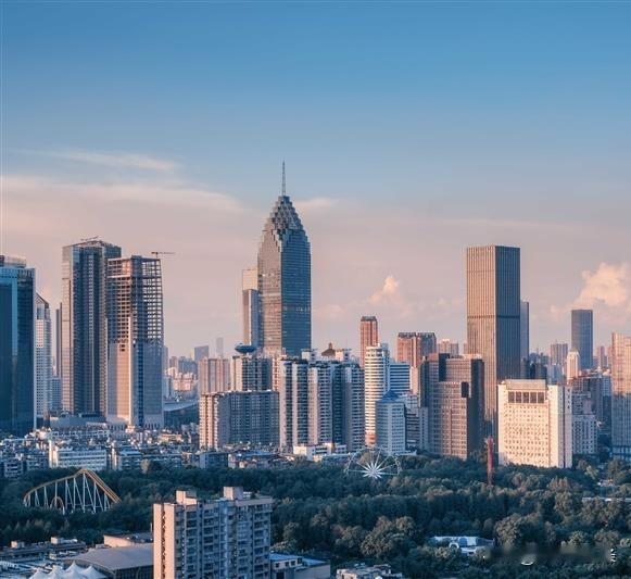 中国经济最强的10个城市:10、西安:GDP12010亿09、济南:GDP