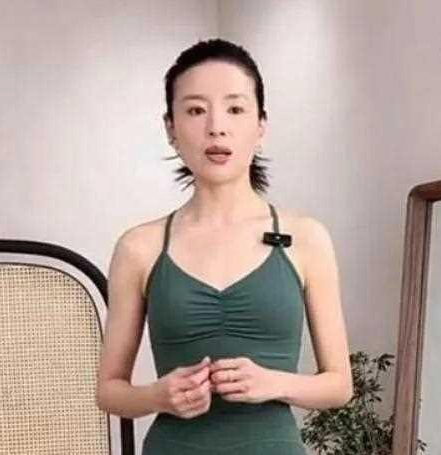董洁直播瑜伽服带货：打破传统的直播卖货新形式