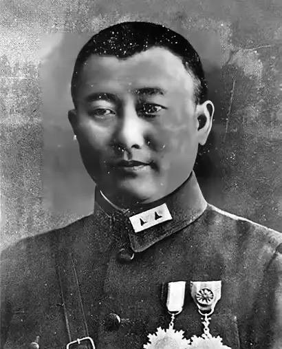 1948年，国军中将刘勘在瓦子街用手榴弹自戕，死状极惨。彭德怀下令收敛尸体，并说