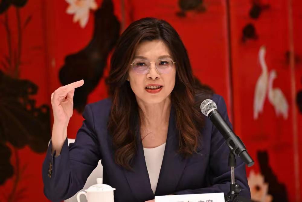 蔡英文亲自站台救场！郑丽文一招402万，直接断掉民进党操作后路！