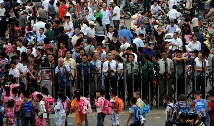 孩子放学, 早接还是晚接对孩子来说区别真的很大, 你是怎么做的?