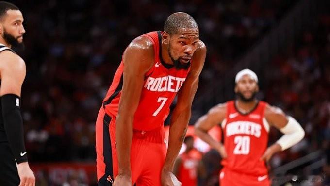 赢得对手的认可！状元弗拉格谈老大哥杜兰特：“KD不愧是历史级别的得分手。”