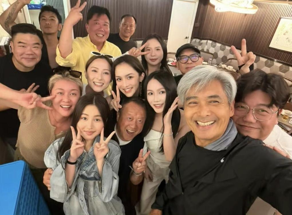 “自拍狂魔”发哥已上线6月30号，曾志伟做东，在位于香港西贡林澄光开设的私房