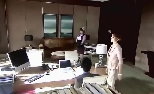 “白嫖成功！”陕西西安，一24岁女子入职某公司，工资15000元，可上班不到1年