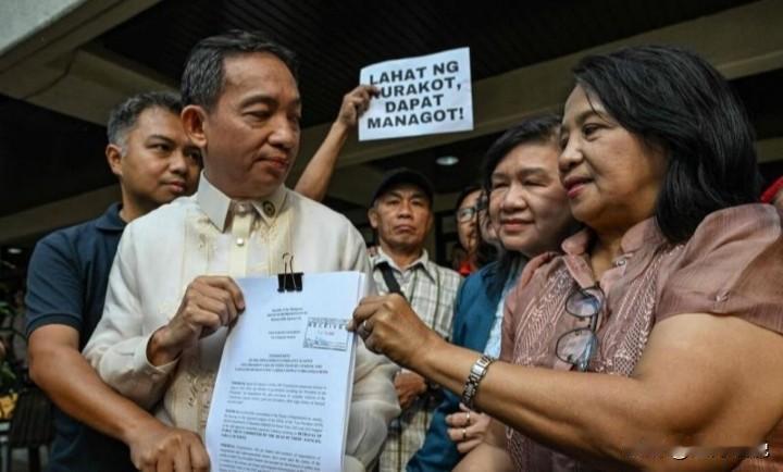 菲律宾上演“双弹劾”风暴：正副总统面临被诉，两大家族恶斗再升级2月2日，菲律