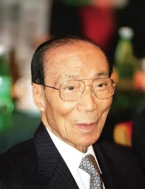 邵逸夫是个谜！他每年向国内捐1亿港币，2014年邵逸夫去世，他死后200