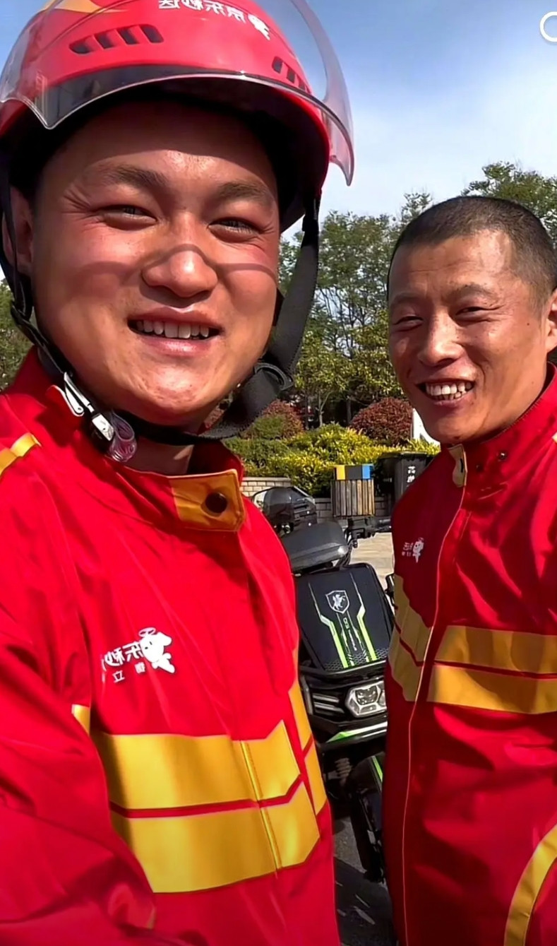 京东这太强了，骑手是现成的，商家是现成的，客户是现成的，只需要搭建一个平台就可以