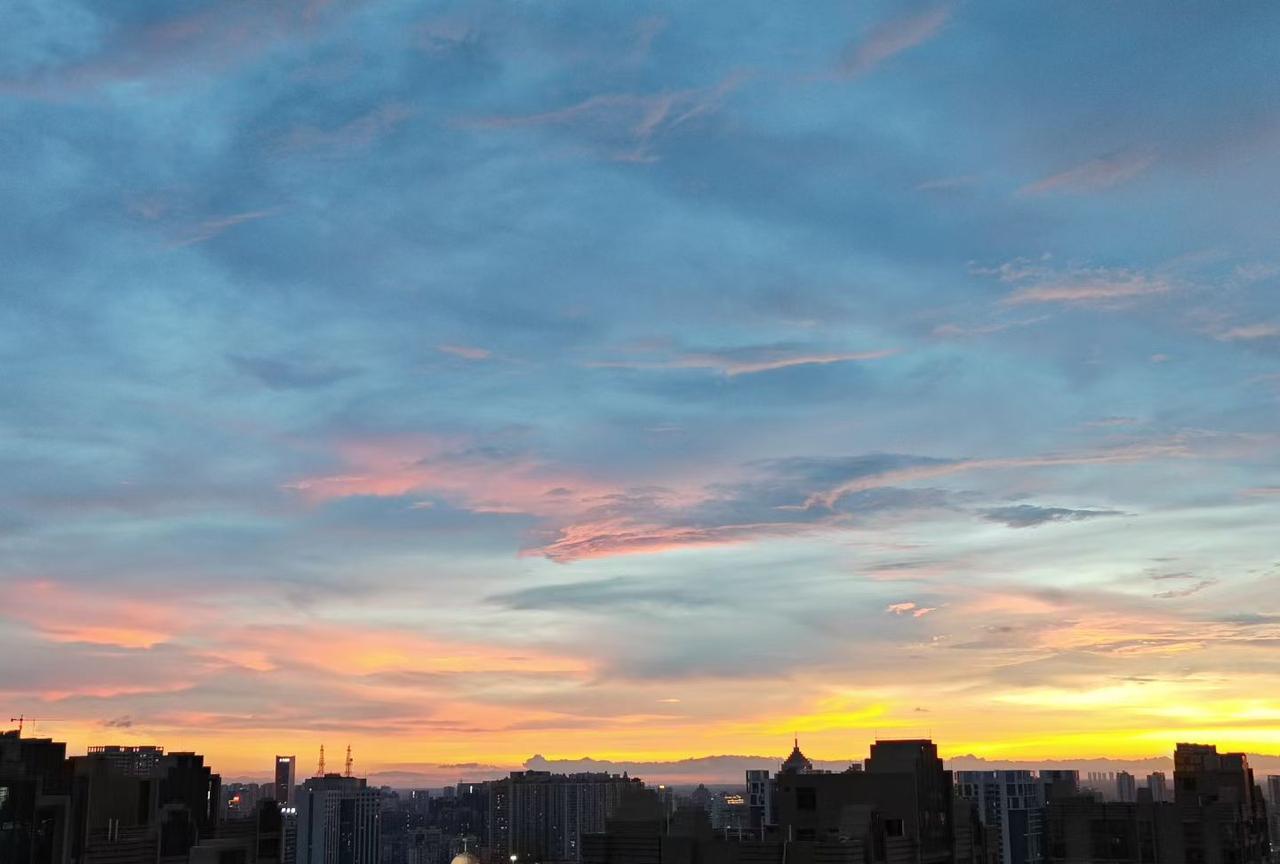 很多的东西都是这样的，重视了反而无事发生，不重视，反而是有事发生。也许是人定胜