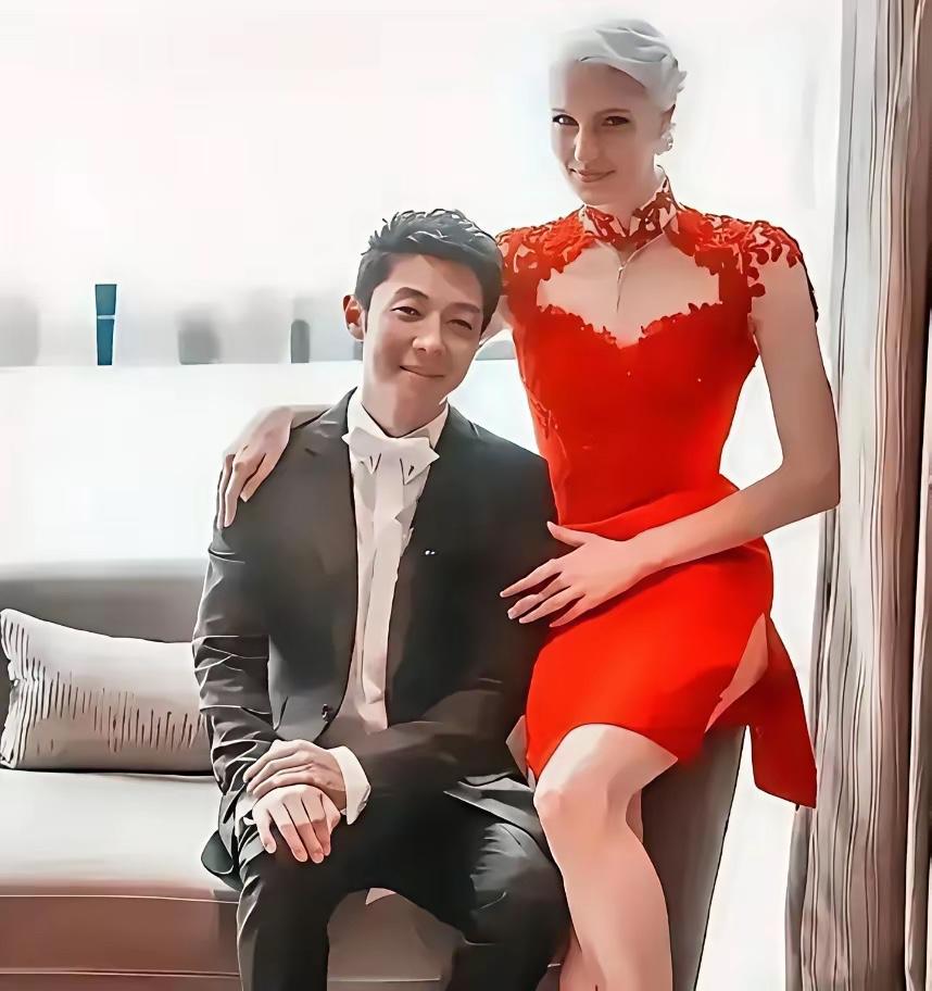 八年前，亿万豪门千金李白执意要嫁给撒贝宁，而与父亲决裂，八年后，李白终于明白，自