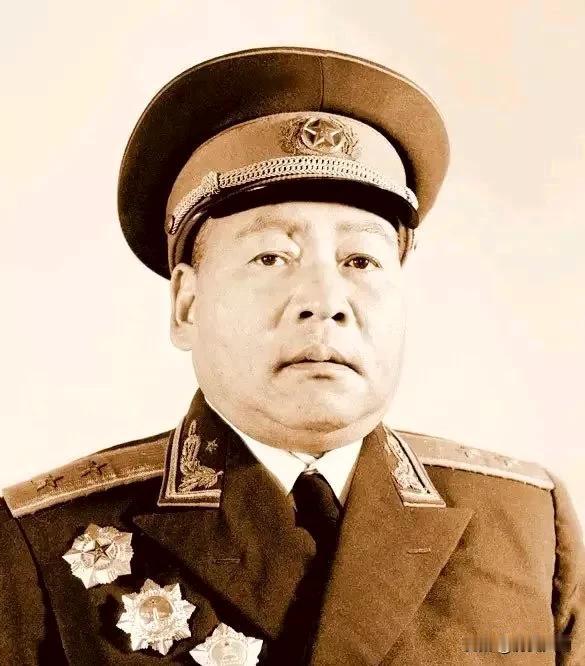 1949年2月，在解放战争的关键时期，华东野战军第2纵队顺应形势发展，改编为第三