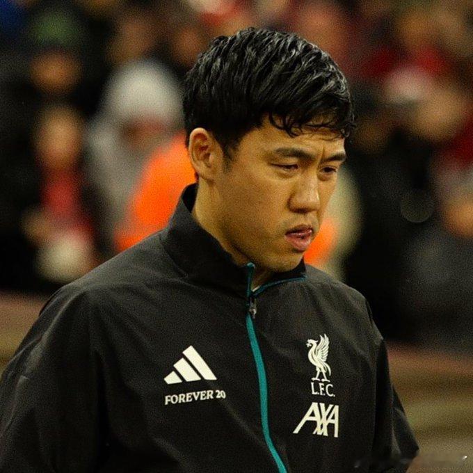 青训推透露据悉，利物浦无法在欧冠阵容中替换远藤航，尽管他因疑似足部骨折将缺席数月