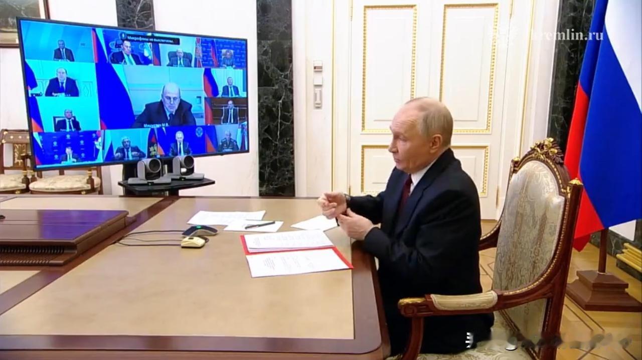 普京确认，俄罗斯已经收到美国提出的“28点和平计划”，俄罗斯总统普京21日晚在