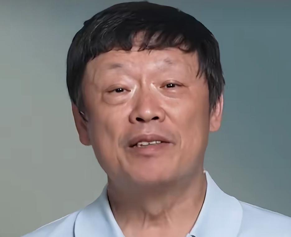 胡锡进10月14日晚发文，语重心长地提醒，“如果中国公司参与伊图鲁普岛开发区，日