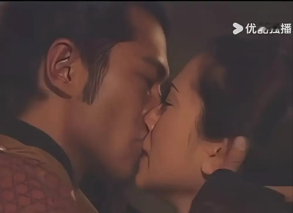 追了20年《寻秦记》，最后一集还是被惊掉下巴：古天乐版项少龙左拥郭羡妮右抱萱萱，