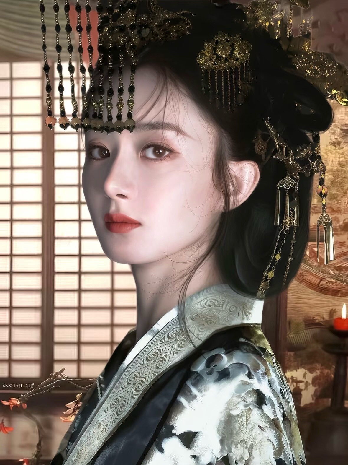 不得不夸赵丽颖这个造型很赞呀，她确实差一个女皇的角色，都说以前的赵丽颖是真的