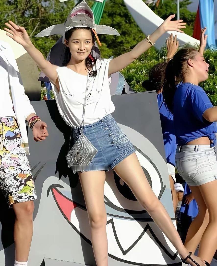 李沁早年长这样，谁看了不迷糊