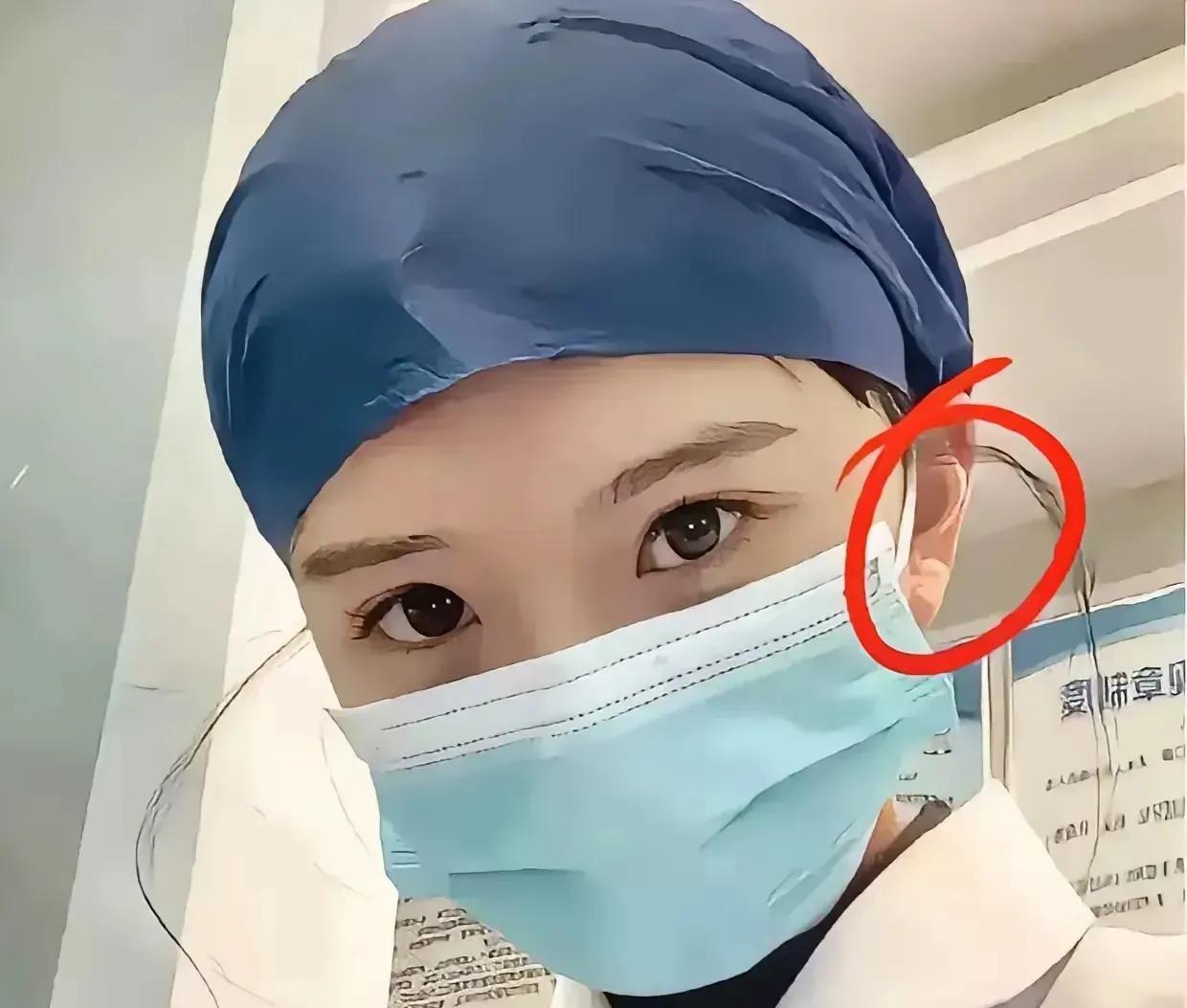 我跟在医院做行政的舅舅聊起董小姐，问他：“她家条件这么好，为啥还学医？”舅舅顿了