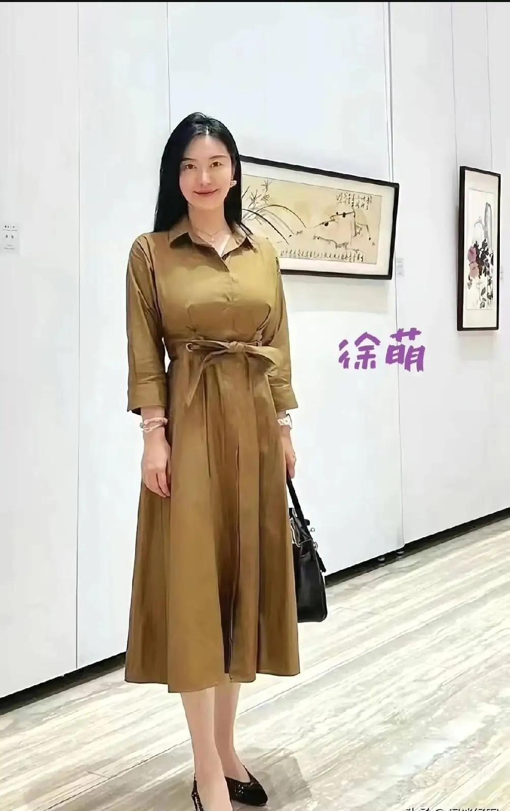 徐萌哪是嫁入豪门，分明是精准操盘了一场“艺术IP收购”！比范曾小50岁，从护