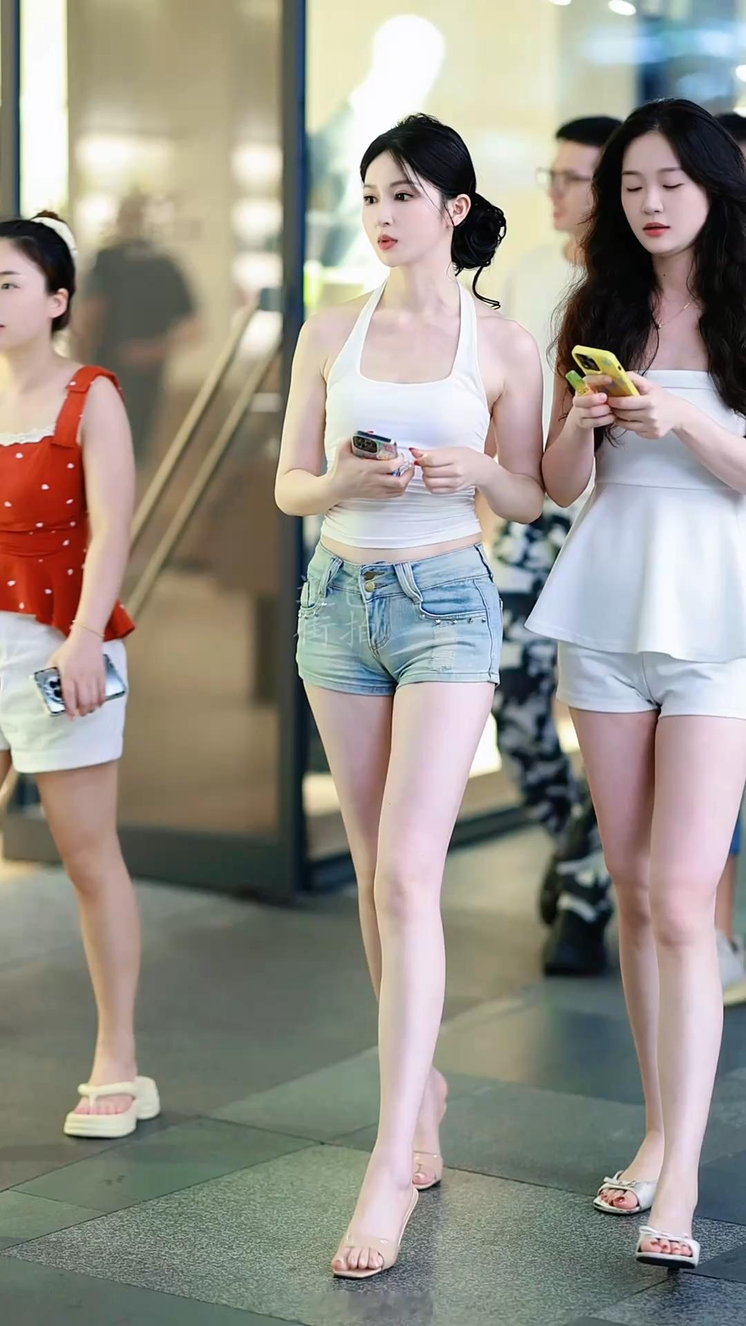 【成都街拍】貌美如花。丨摄影拍照每日穿搭​​​