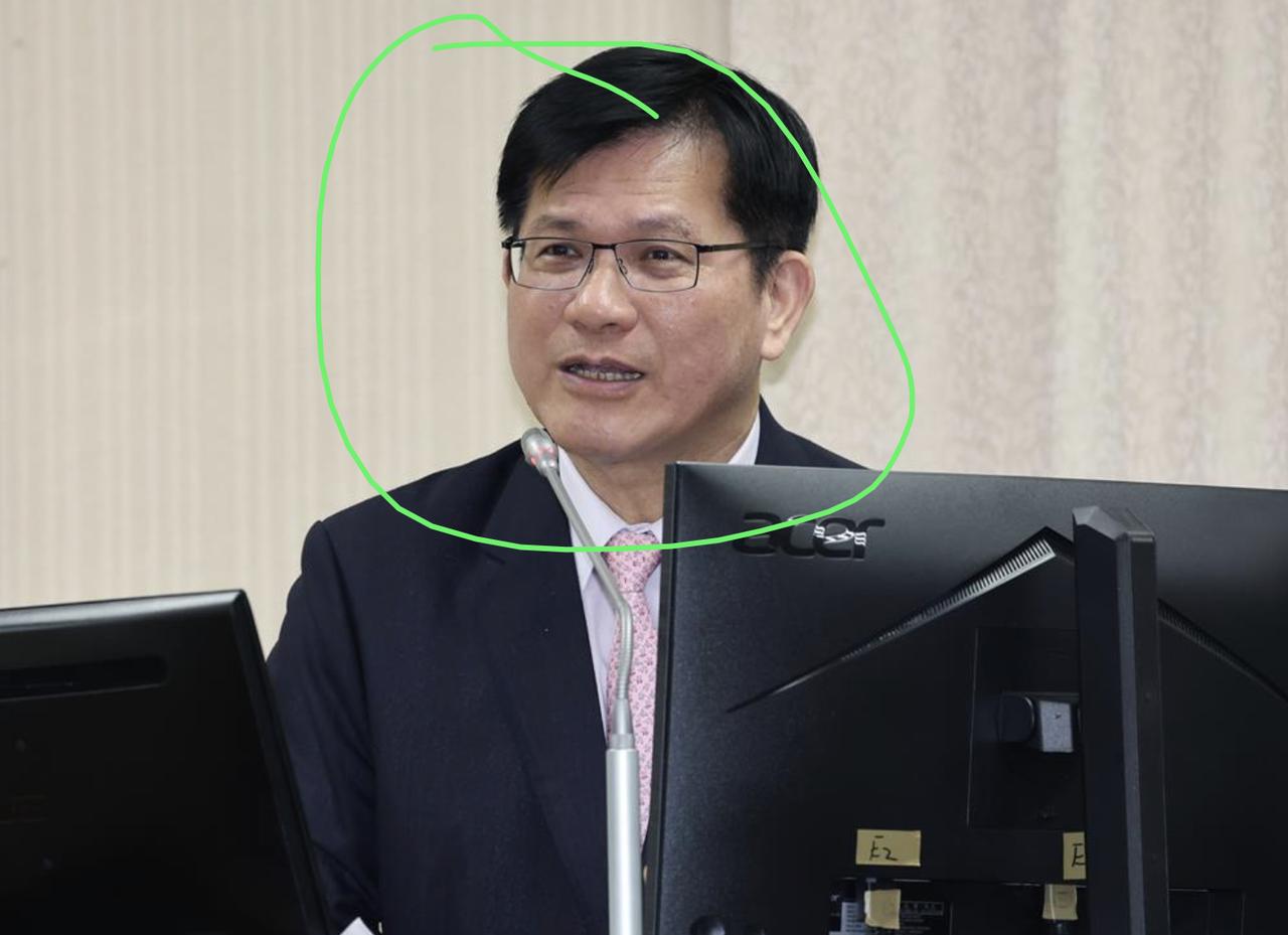 民进党等“台独”势力有多卑微？10月22日中时新闻网报道，台北当局外事部门负责人