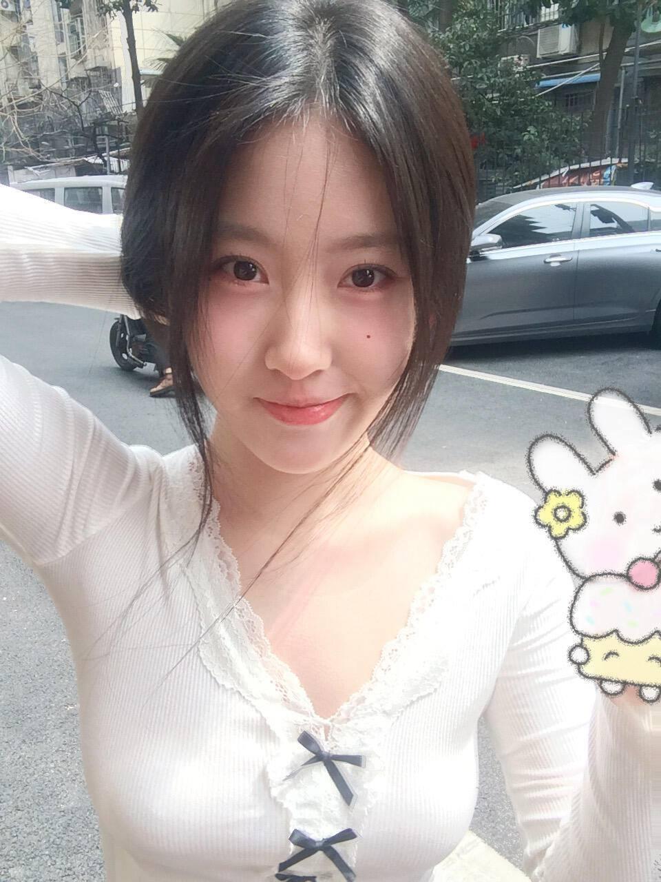 阳光明媚的一天，元气满满的小仙女🌞💕高清美女分享美少女美照阳光少女照