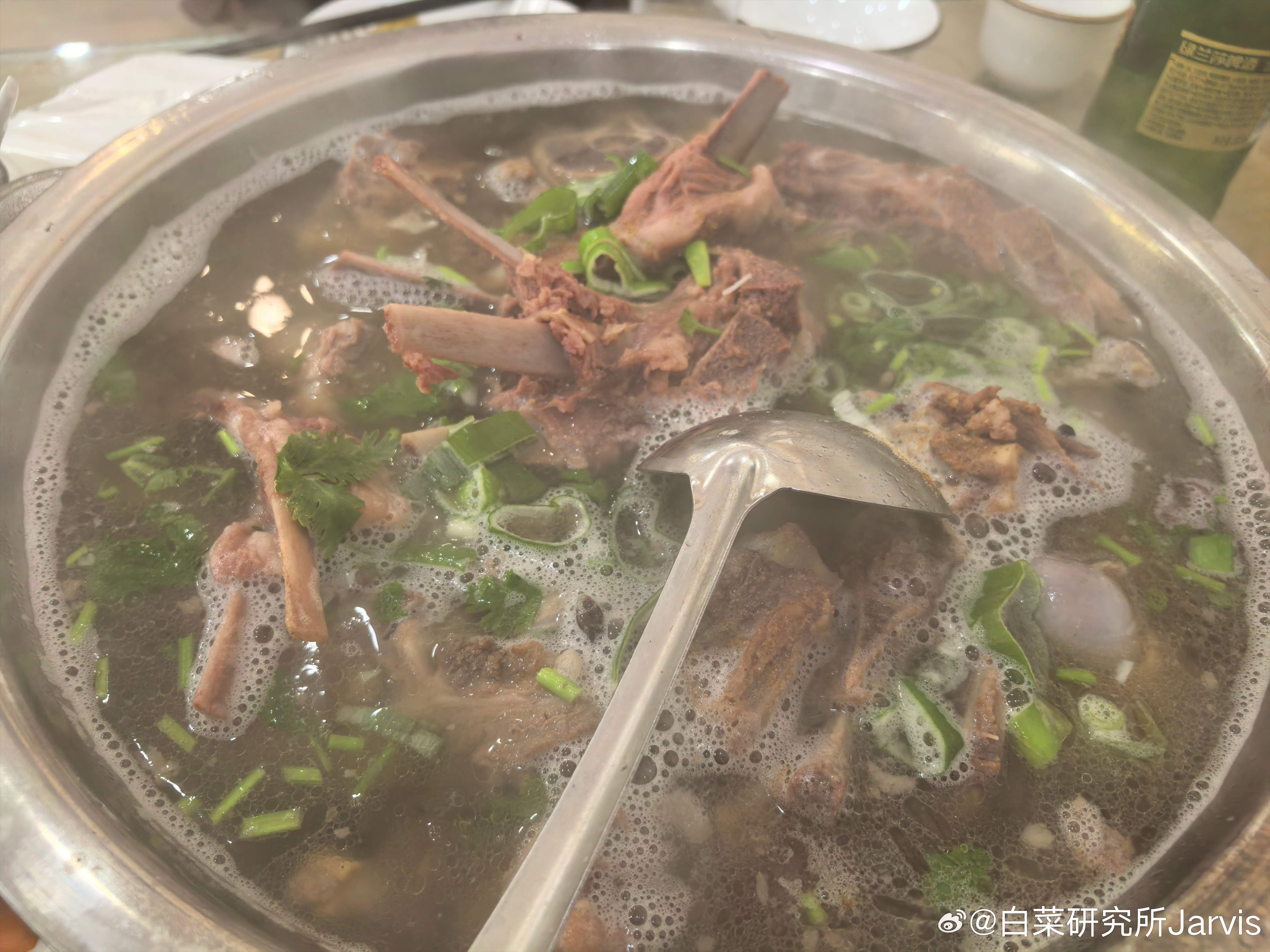这羊汤和炒羊杂，太香了～​​​