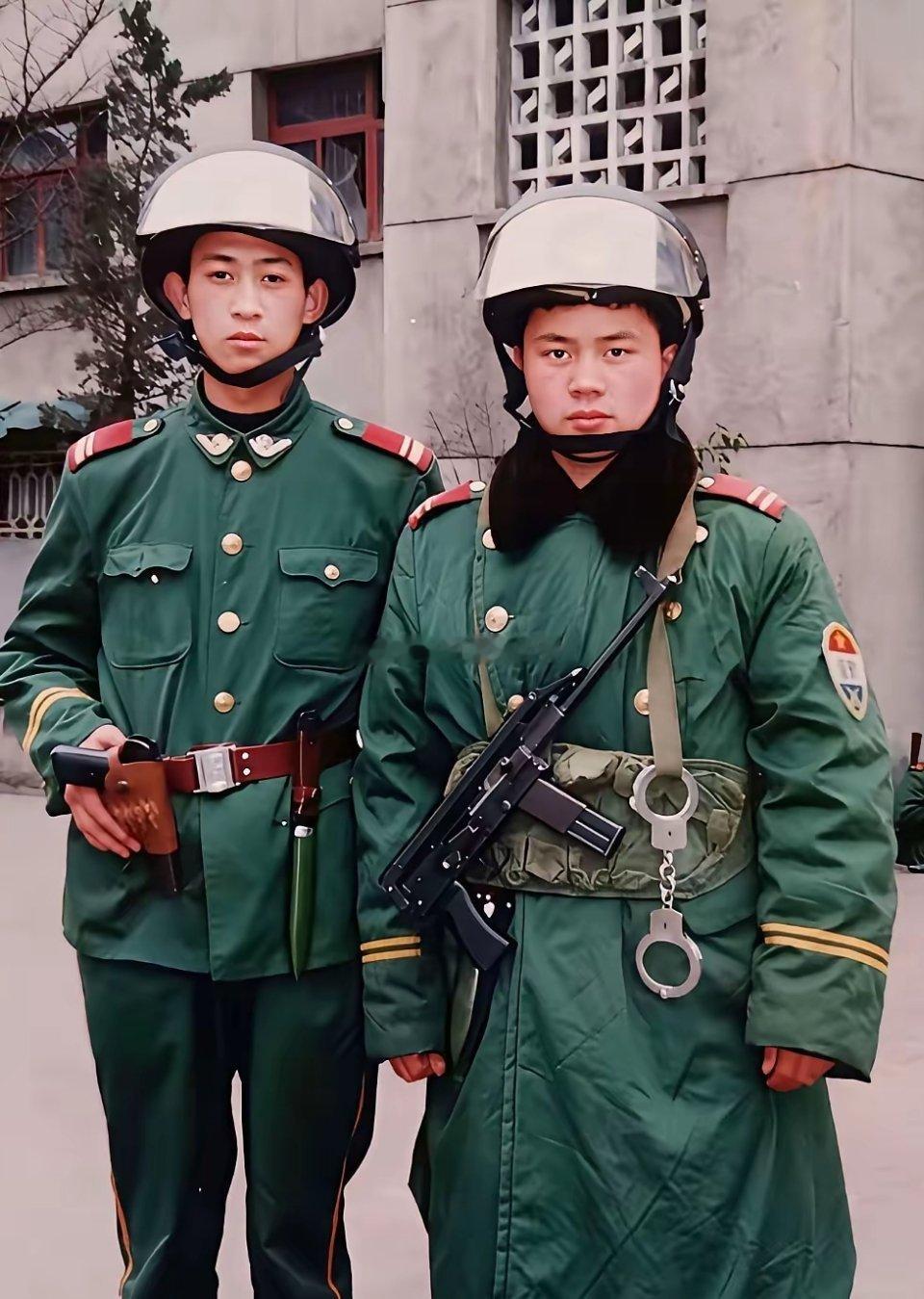 这武警的配枪射程和威力如何？有懂的么