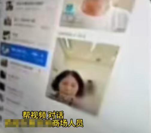 7月15号西安某健身房，一个女生正在浴室里洗澡，瞬身一丝不挂，光溜溜的啥也没穿，