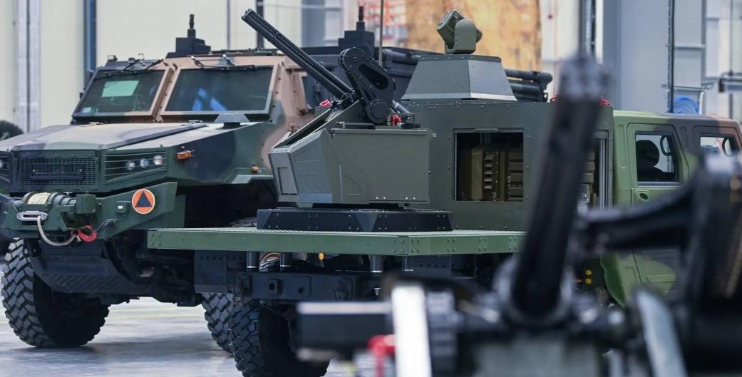 波兰不等欧盟动手，率先建“无人机墙”，花14亿欧元找挪威公司供货最近《金融时