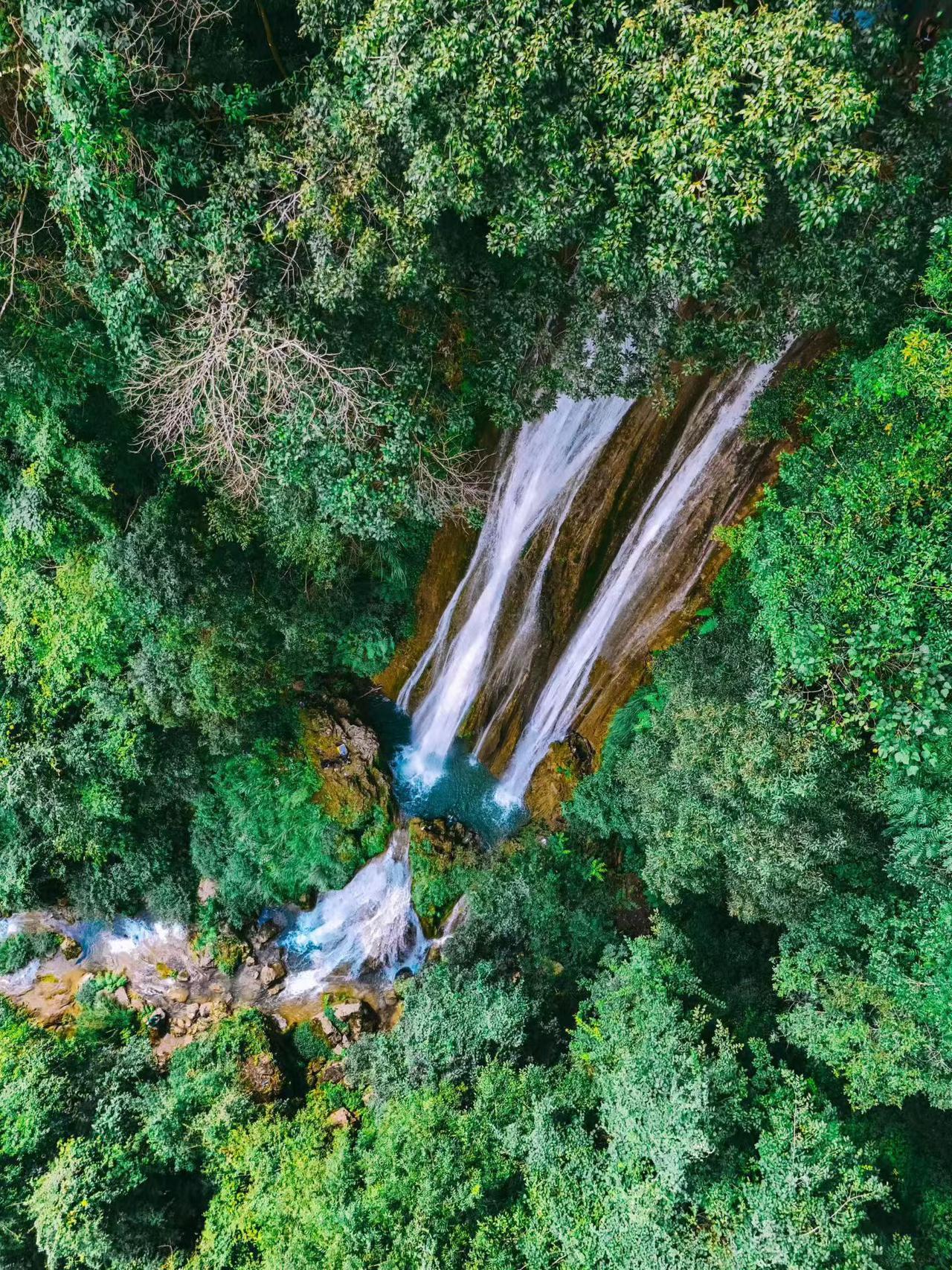 大A已经4000点了，好像只是和机构有关系，这是属于机构的狂欢！看到这样的场景，