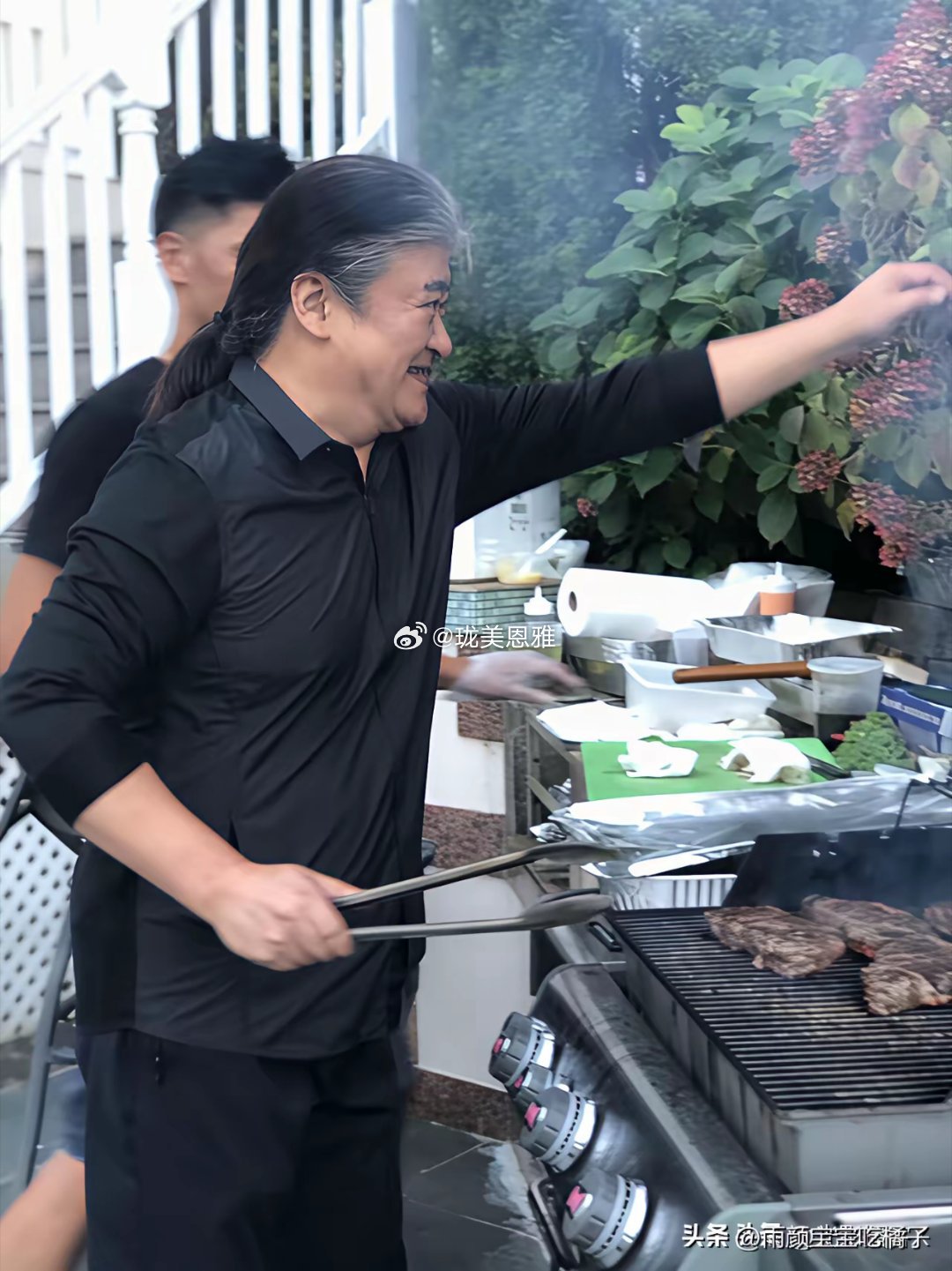 不得不说，看得出来，刘欢生前还是一个老吃家！​​​