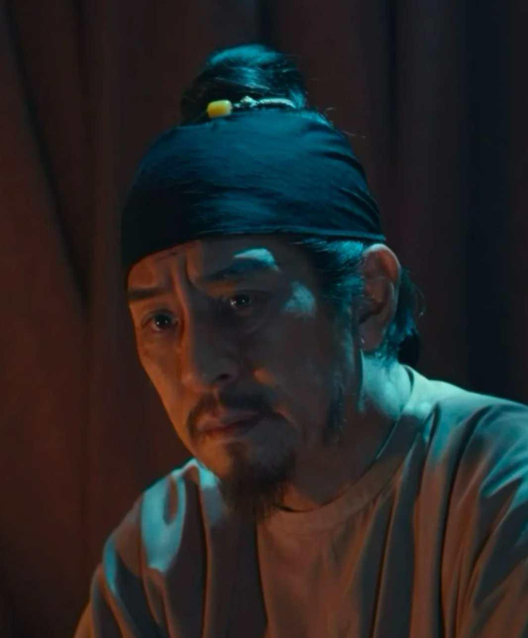 王峻把刀架在郭威脖子上，逼他废掉太子郭荣。这个拥立郭威黄袍加身的头号功臣，突然