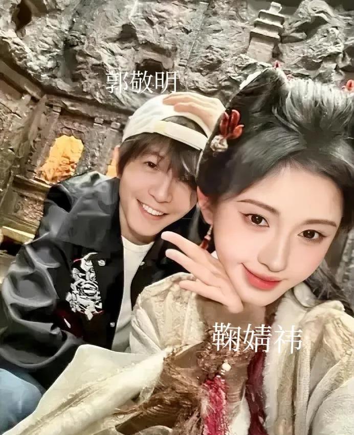 九年前，郭敬明第一次看到鞠婧祎就问:“你想拍电影吗？想拍小四的电影吗”？郭敬明