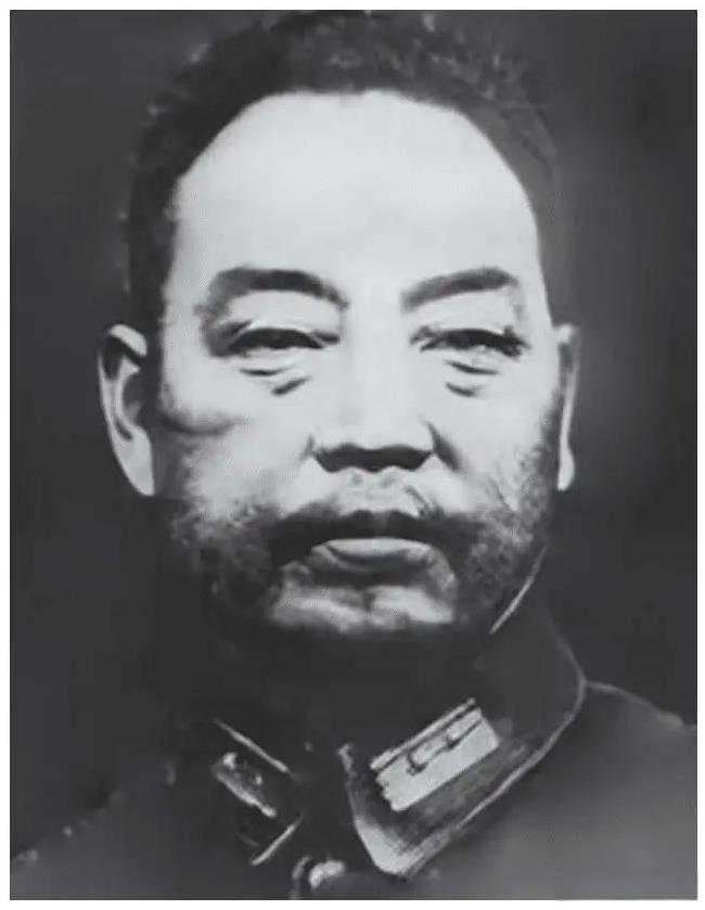 1947年8月，国民党驻盐城的师长李铁民下令将城内一百多地下党杀害，少将韩君明劝