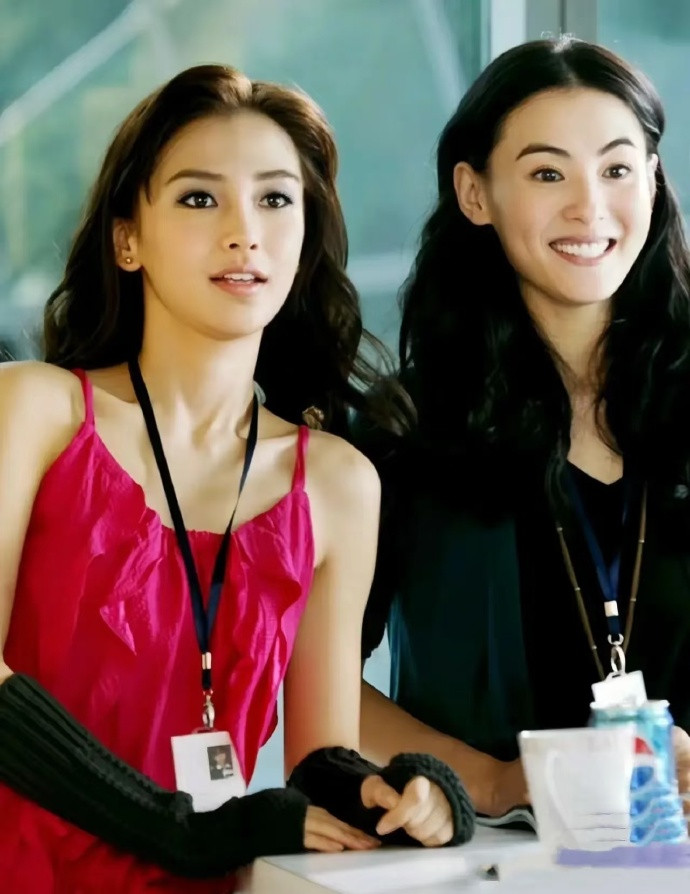 势均力敌的女明星双人合照我的眼睛好舒服​​​