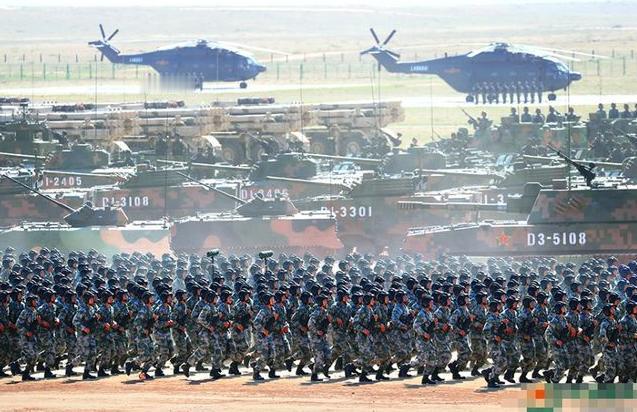 日本还在幻想着出兵干涉中国统一，可是日本的军舰还没离开港口，火箭军的6到8个导弹