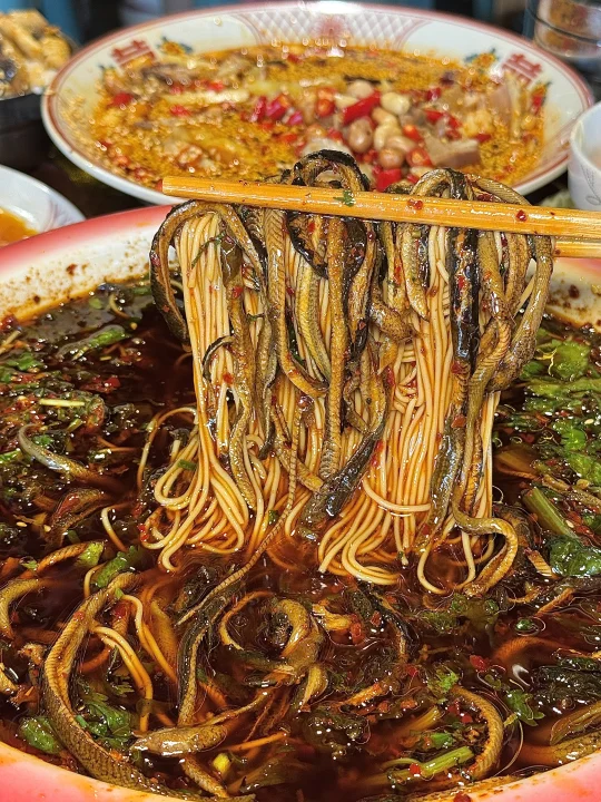 西昌本地人私藏27年老店！人均60吃到撑！