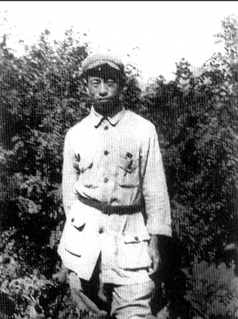 1943年，王政柱携罗健奔赴延安，带20斤金银不告诉她？罗健盯着王政柱问：“你到