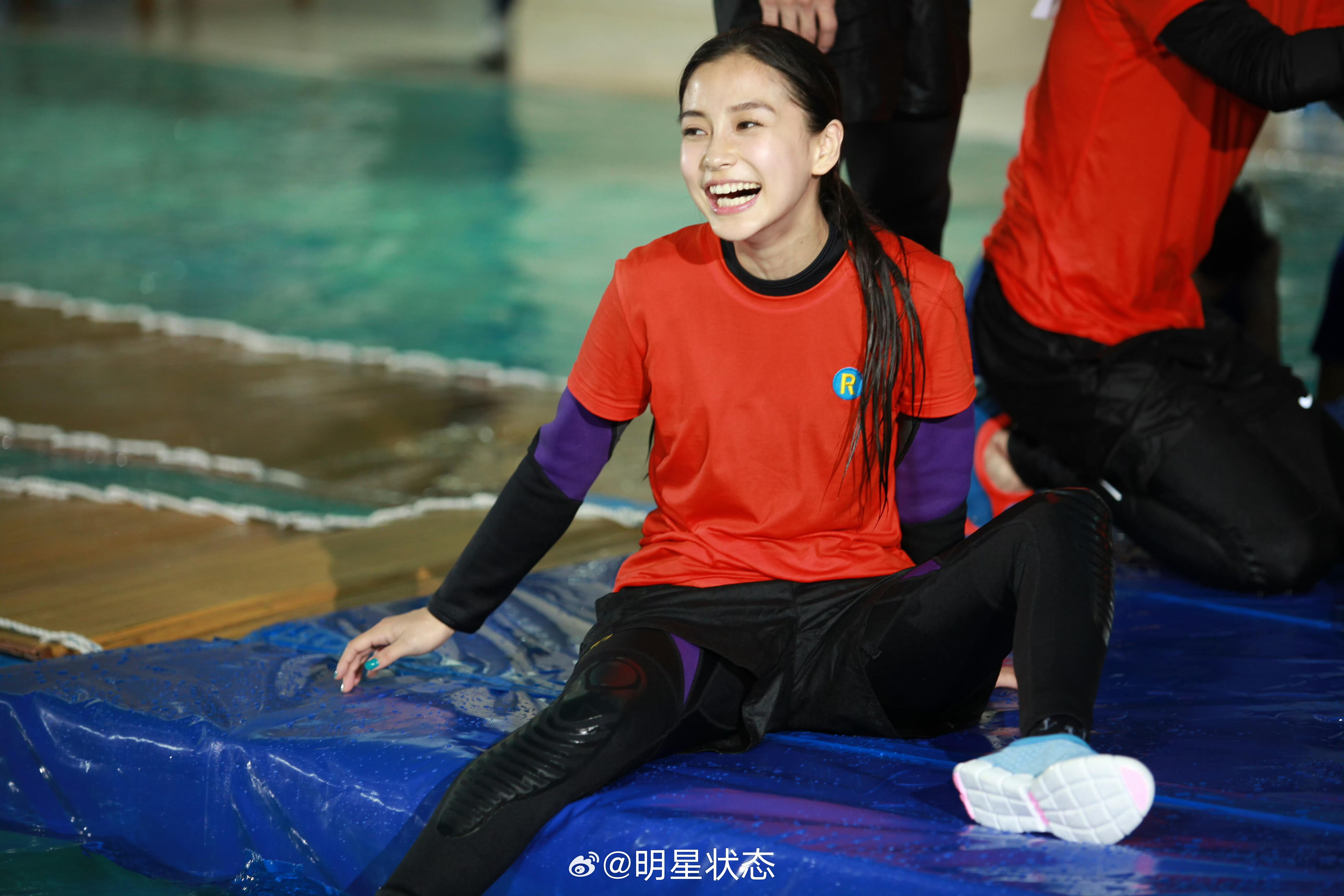 baby有种参与不进去，但又笑到不行的美感……​​​