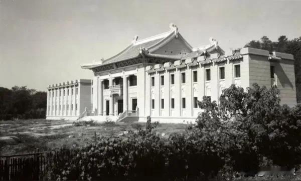武汉市有几个好多年都不开放的景点不然又会多几个打卡点。湖北省立图书馆（抗战时