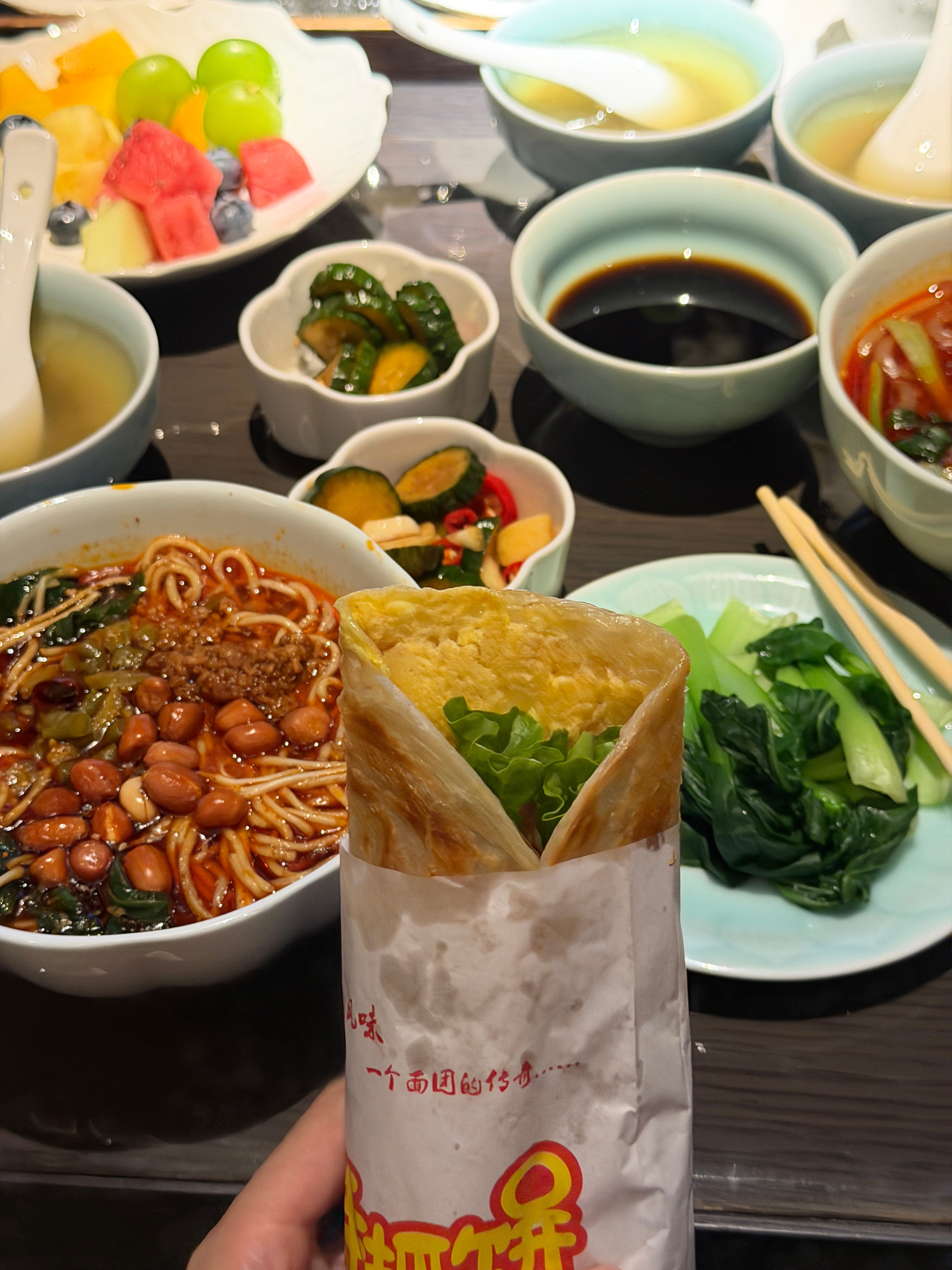 今晚又去找手抓饼叙旧了​​​
