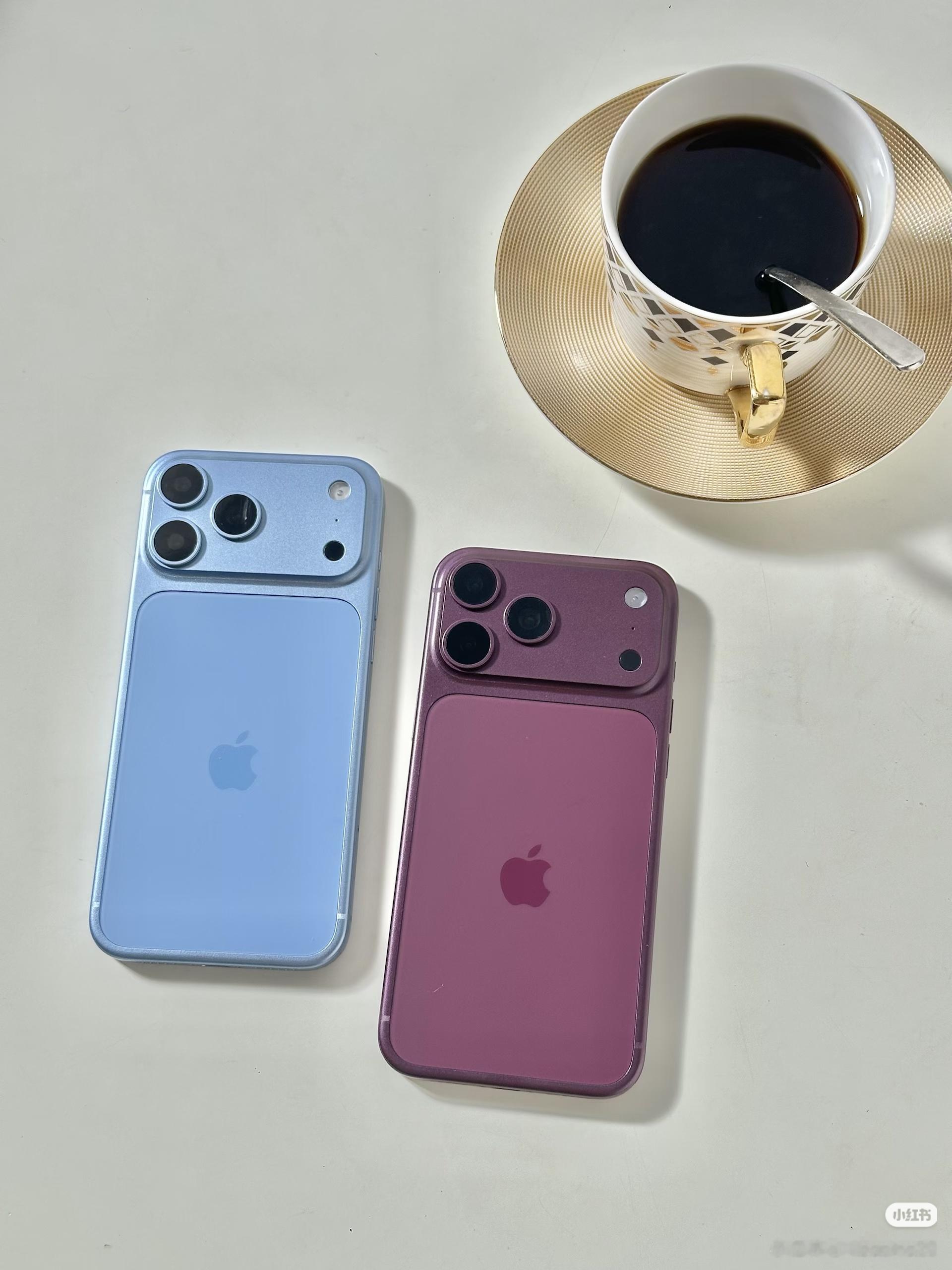 有件事情。我一直想不通。黄牛嘴上说iPhone18Pro没人要，可你去官网看看，发货时间照样排到一个