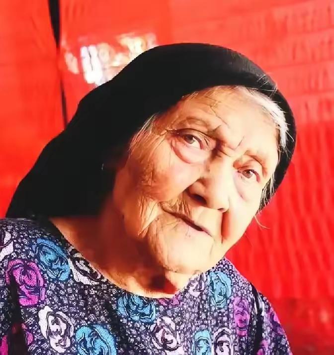 🌞全球最长寿的老人，新疆的阿丽米罕·色依提，她出生于1886年6月25日，