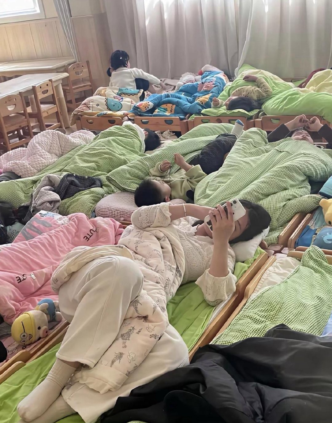 幼儿园的午休都是这样的吗？