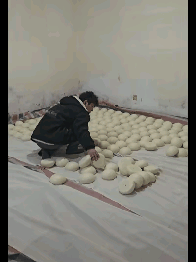 真没想到，一家馒头店居然以这种方式火遍全网，老板娘这波操作堪称反向营销天花板。